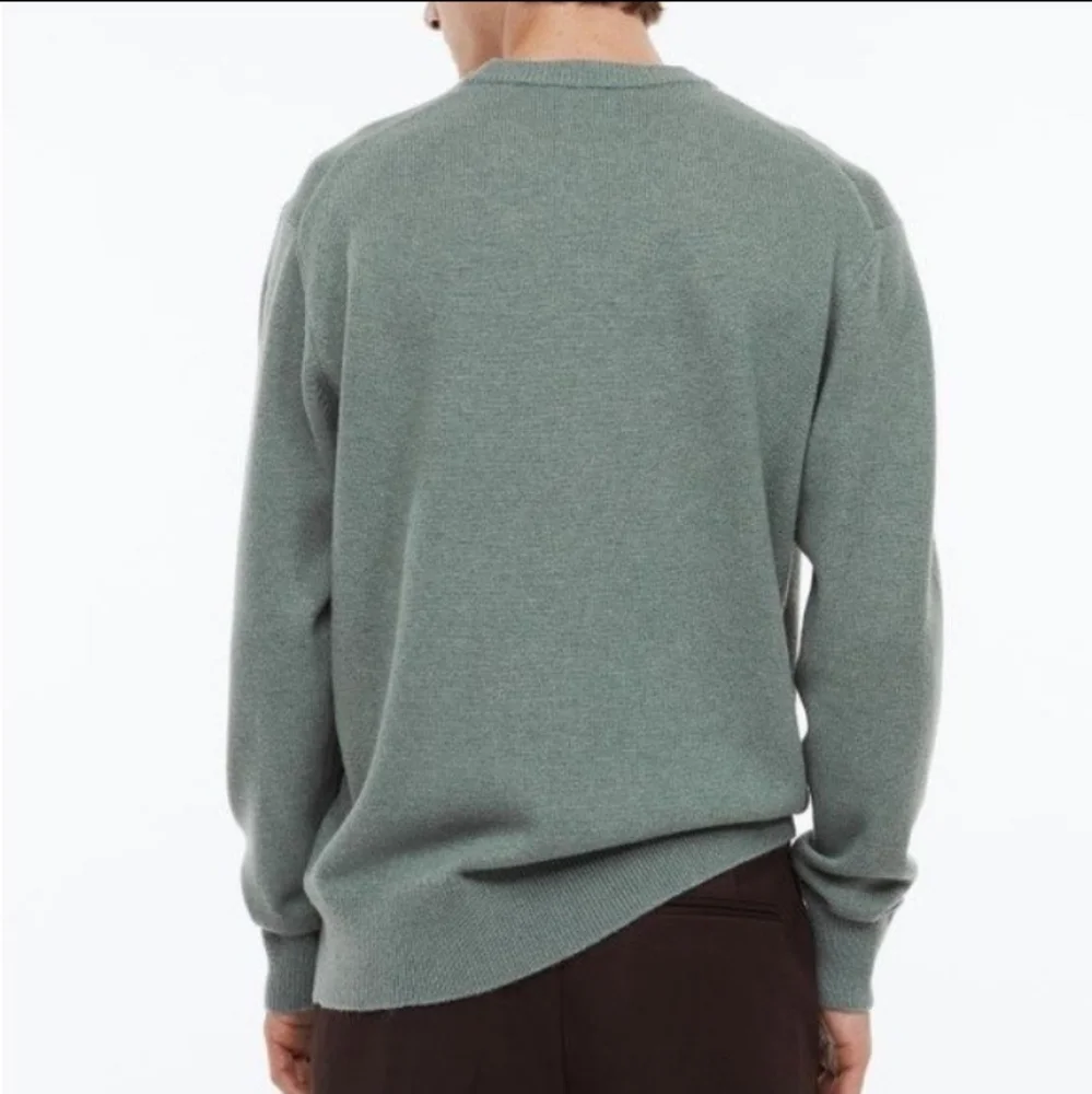 H&M Essentials No. 10 Wool Blend Crewneck Raglan Sweater Sage Green Men's Small
